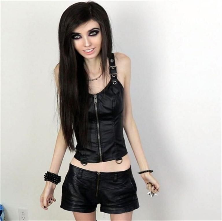 Eugenia Cooney, la youtuber con 875.000 seguidores acusada de promover la anorexia entre los jóvenes