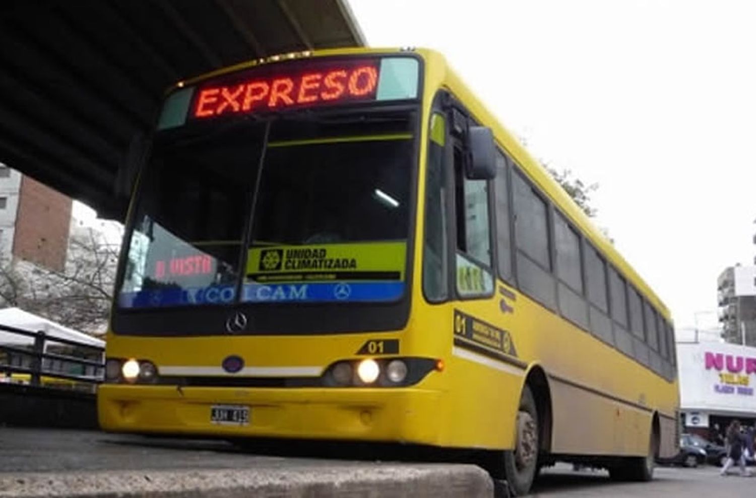 Transporte de media distancia: UTA Rosario se declaró en estado de alerta y podría haber paro de colectivos