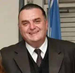 Insólito: Locutor hace campaña para Carossi en un boliche en Baradero