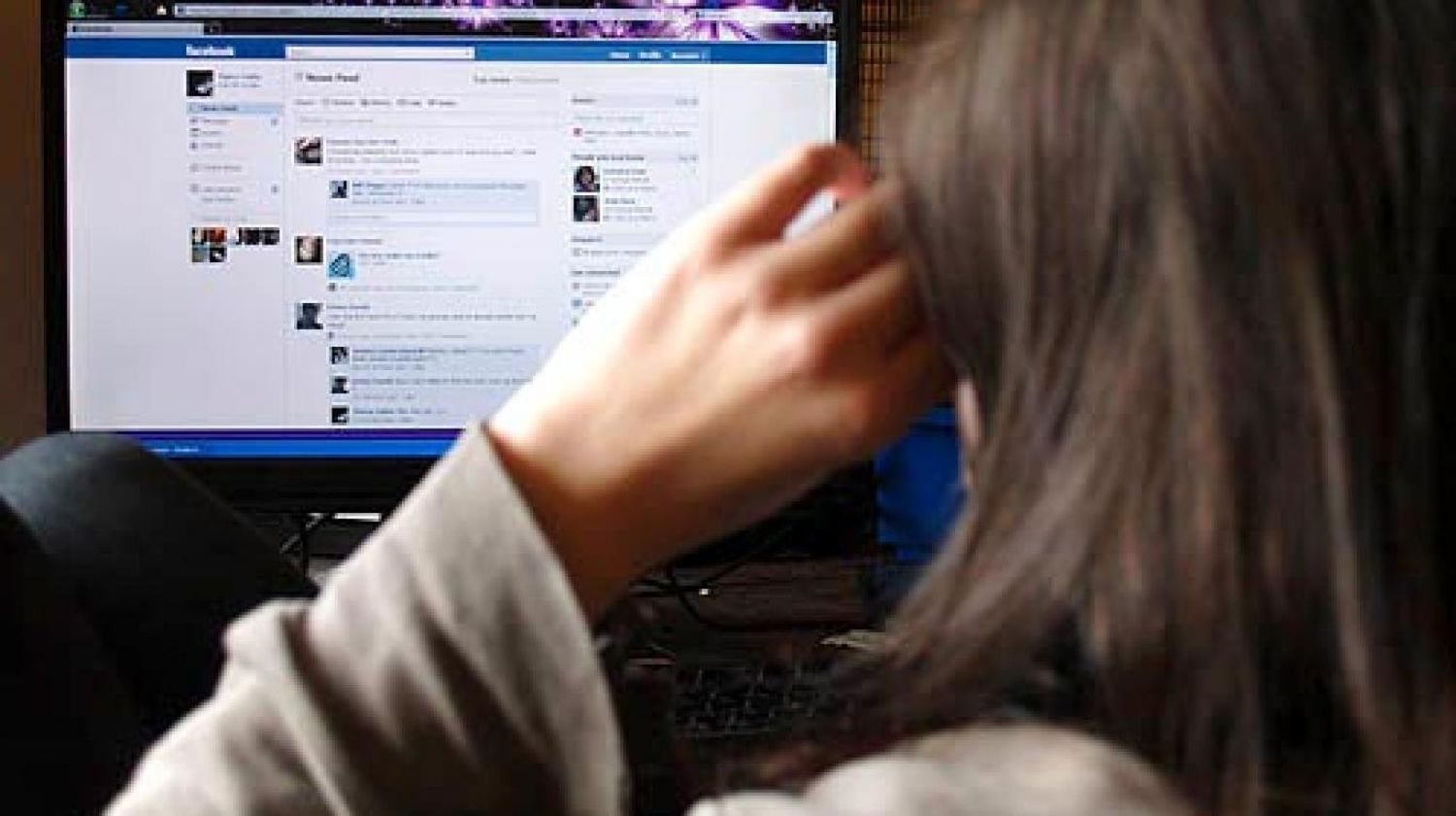 Le pidieron foto de sus pechos por "trabajo", y contestó de manera insólita