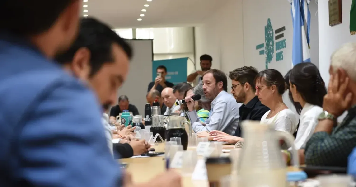 ¿Habrá acuerdo?: se reanudan las paritarias bonaerenses tras días de tensión entre la Provincia y los gremios estatales