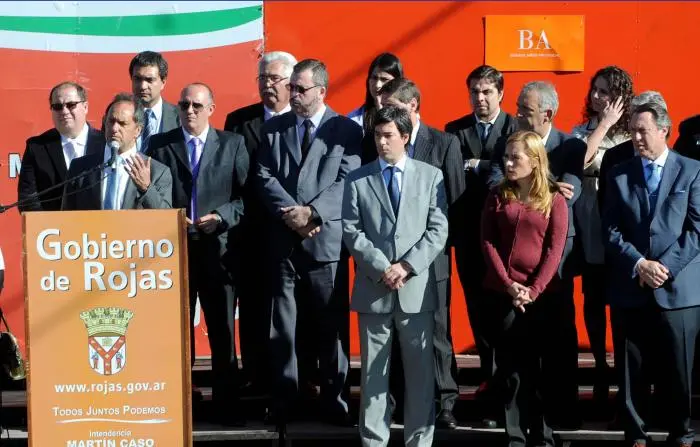 Scioli inauguró escuelas descentralizadas de Policía en Rojas y Ramallo