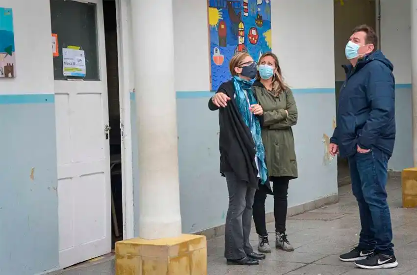 El Municipio continúa con la reparación y mantenimiento de escuelas provinciales y municipales