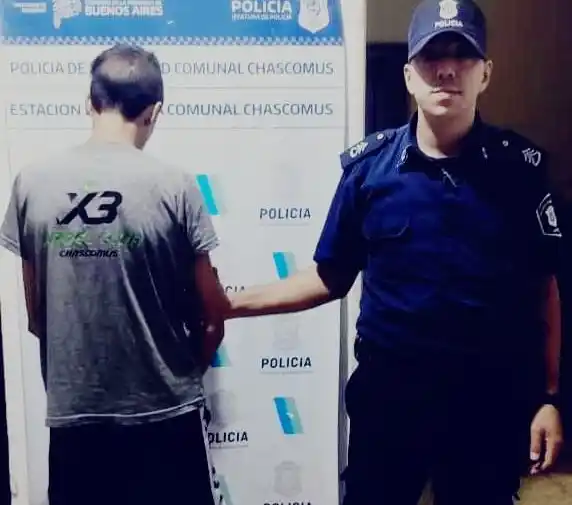 Se detuvo a un masculino por robar y causar lesión a un mujer de 77 años