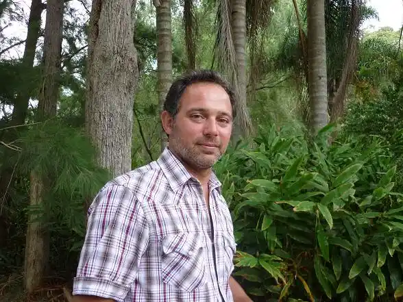 Emanuel Dezorzi: “Todos me miraban distinto y nadie hablaba”