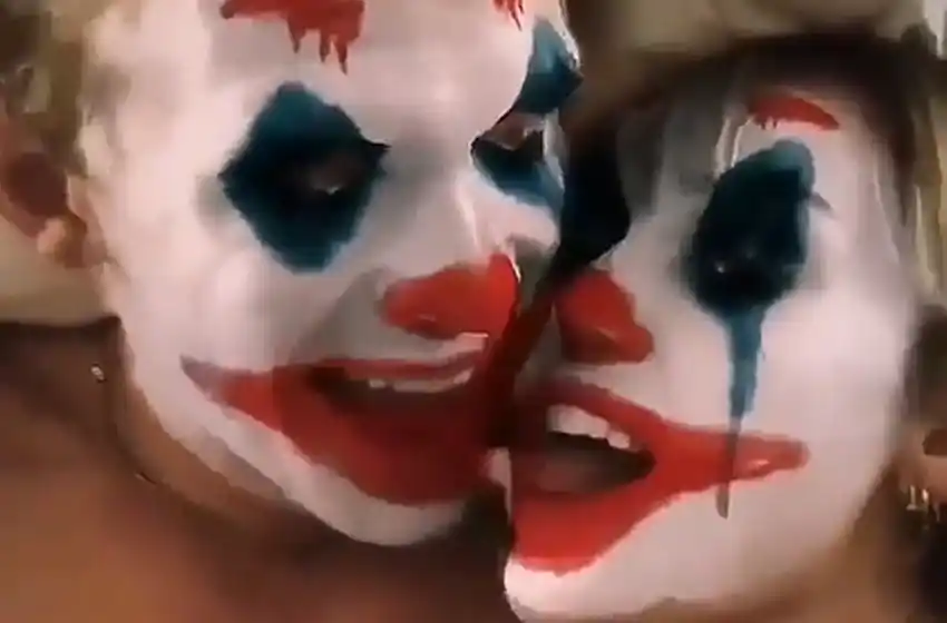 El provocador video de Miley Cyrus y su novio en la cama con ropa interior y la máscara de Joker