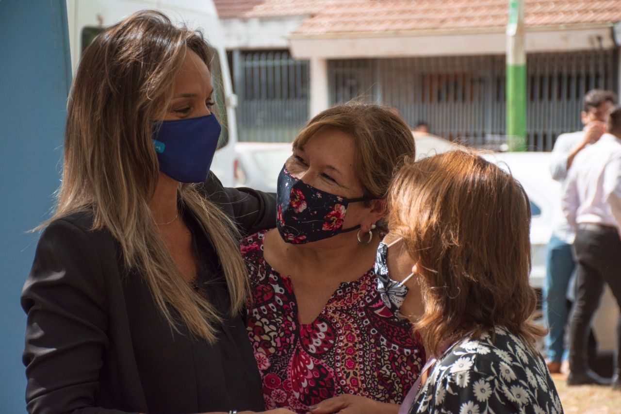 Galmarini y Zabaleta habilitaron una red cloacal: "Hurlingham va a tener el 100% de cloacas", aseguró la funcionaria