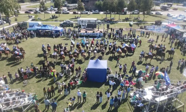 La Fiesta del Criollito Asado y Sabores Caseros celebra su tercera edición en Josefina Pacheco de Riglos y Ruta 72 con actividades para toda la familia.