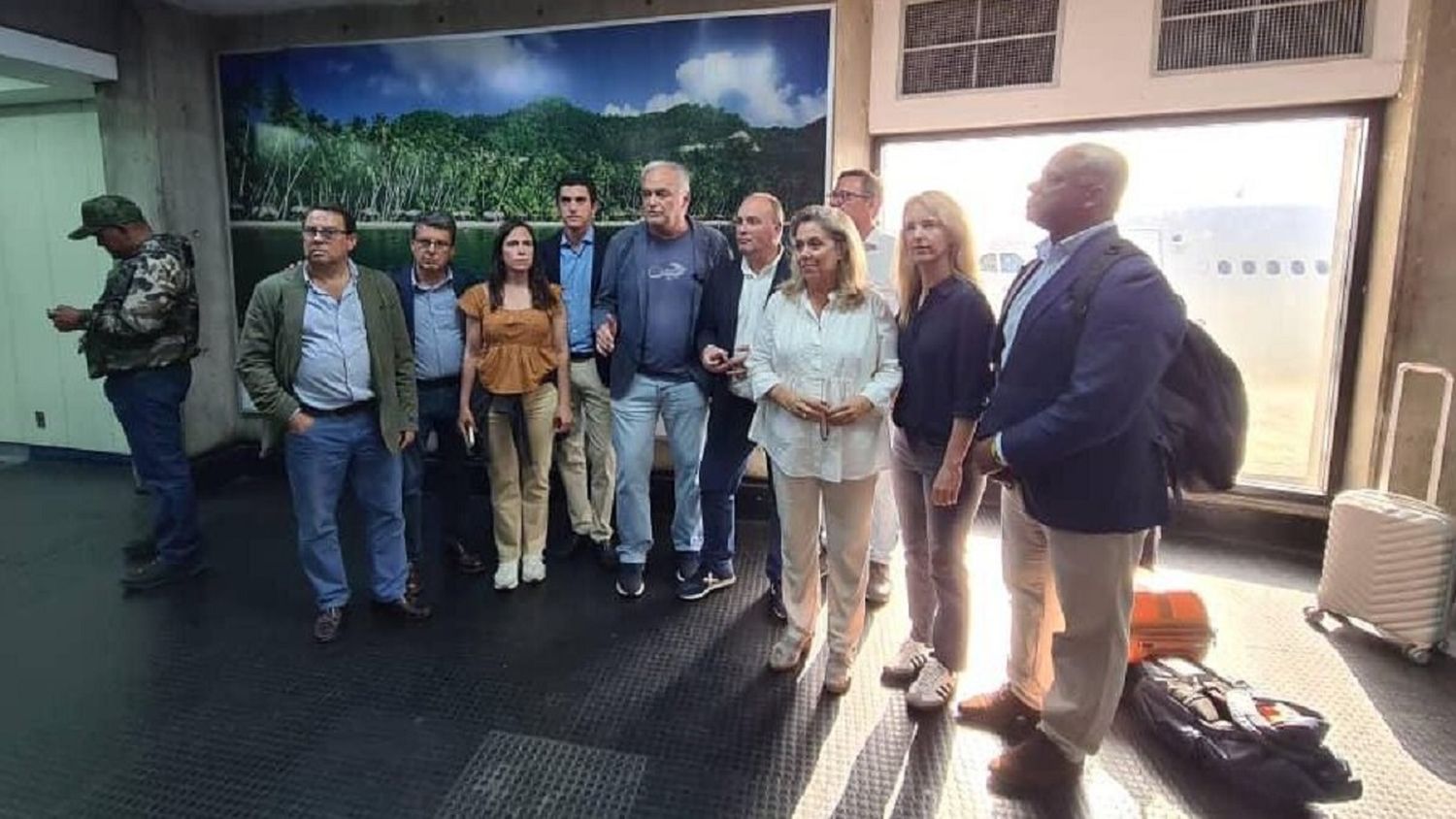 VETOS y DEPORTACIONES generan tensión internacional a horas de las elecciones presidenciales