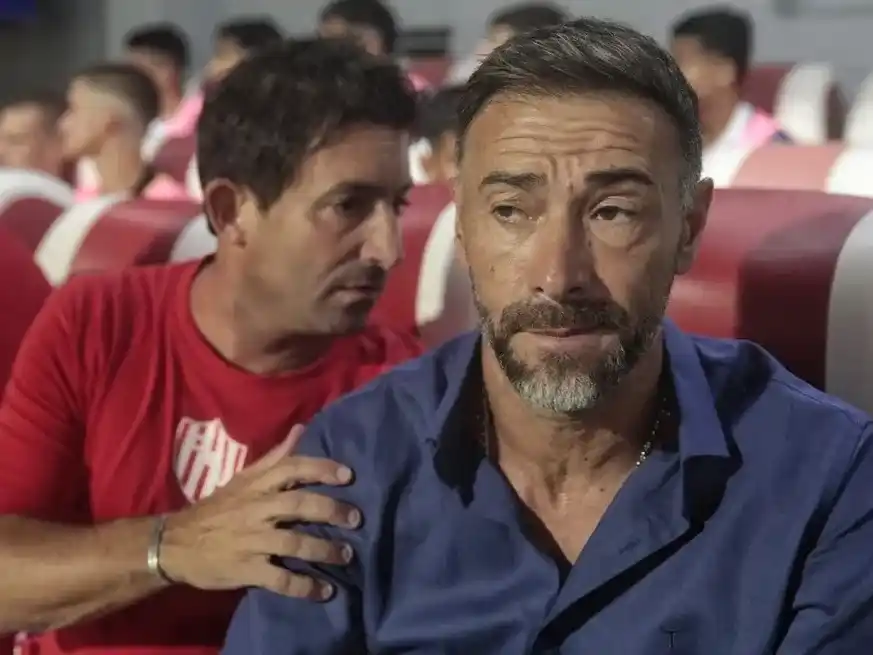 Tiempo de efiniciones y decisiones del entrenador tatengue. El jueves viene el Instituto de Troglio a la avenida. Crédito: Matías Pintos-El Litoral