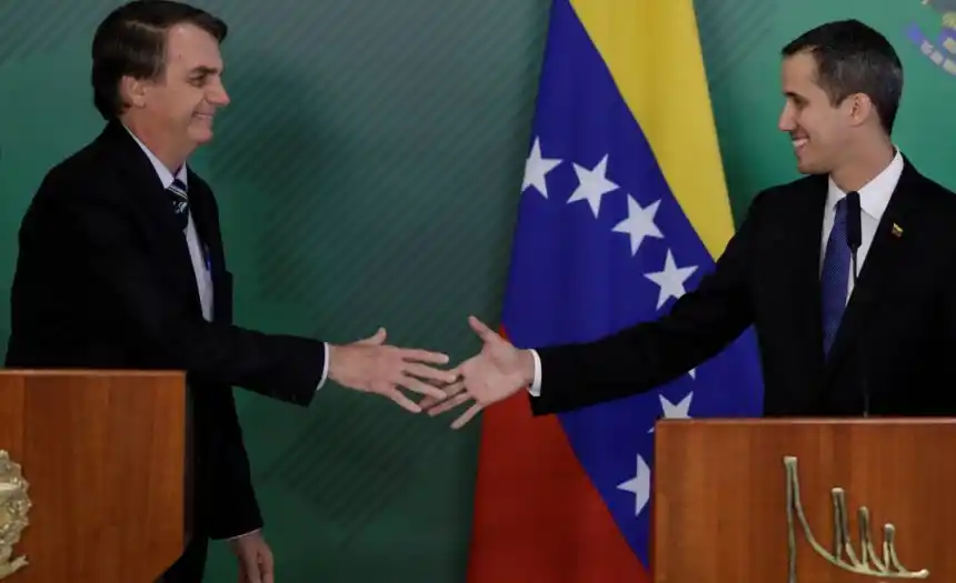 Bolsonaro da a Guaidó apoyo político