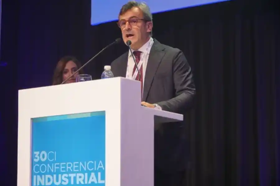 Durísima apertura de la conferencia industrial: “No queremos protección, queremos que nos respeten.”