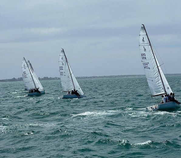 Comenzó el Campeonato de Verano de la Clase Internacional J70