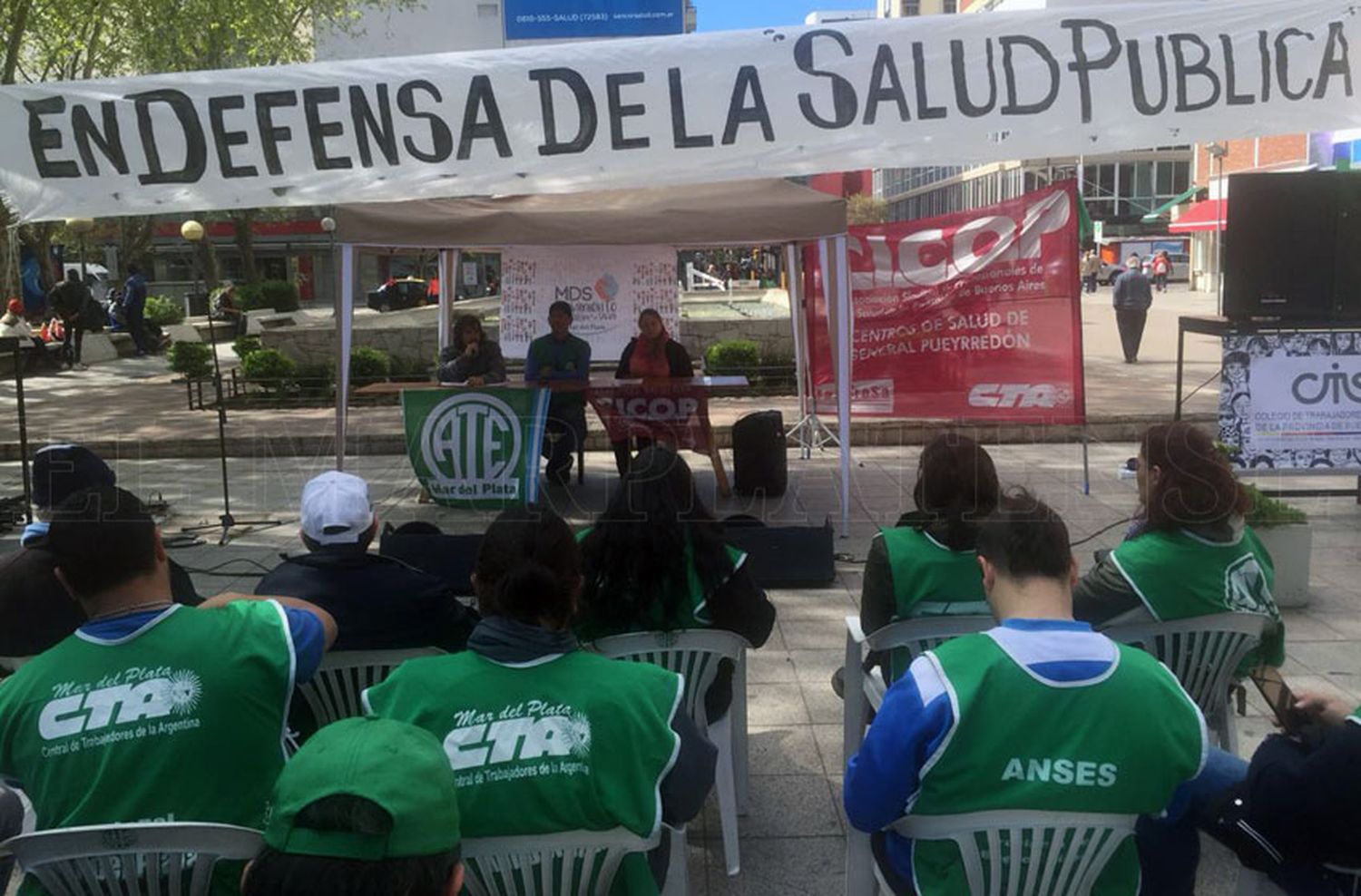 Durante el G20, estatales paran en defensa de la salud pública