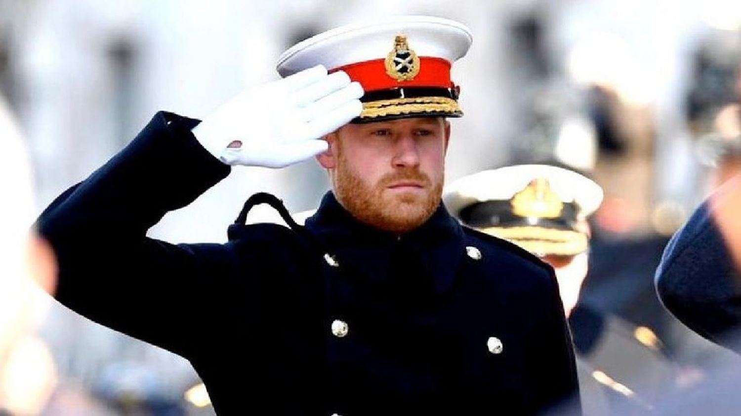 Funeral de la reina Isabel: Carlos III autorizó que el príncipe Harry se vista con el uniforme militar