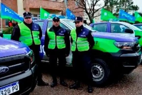 Marini presente en la entrega de móviles policiales a municipios