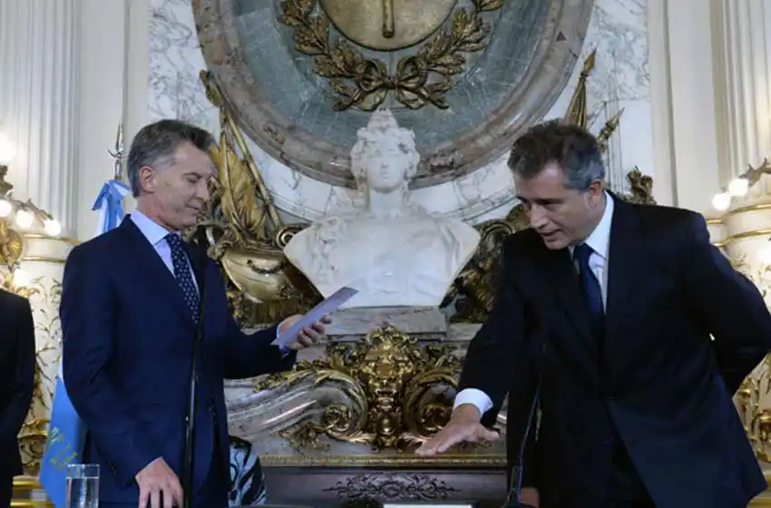 Macri tomó juramento a los nuevos ministros de Agroindustria y Salud