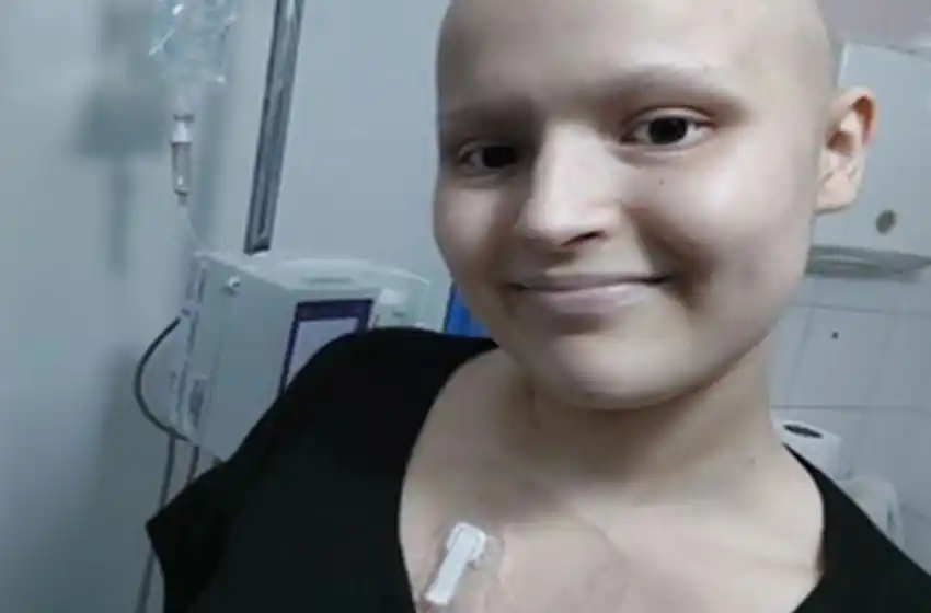 Milena padece sarcoma de ewing y necesita la ayuda de la comunidad para seguir adelante