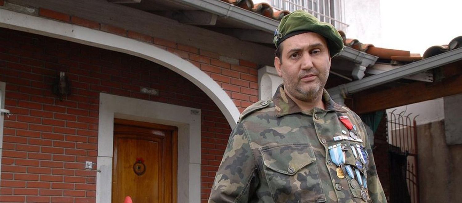 El ex combatiente bonaerense Jorge Altieri recuperó el casco que le salvó la vida en Malvinas