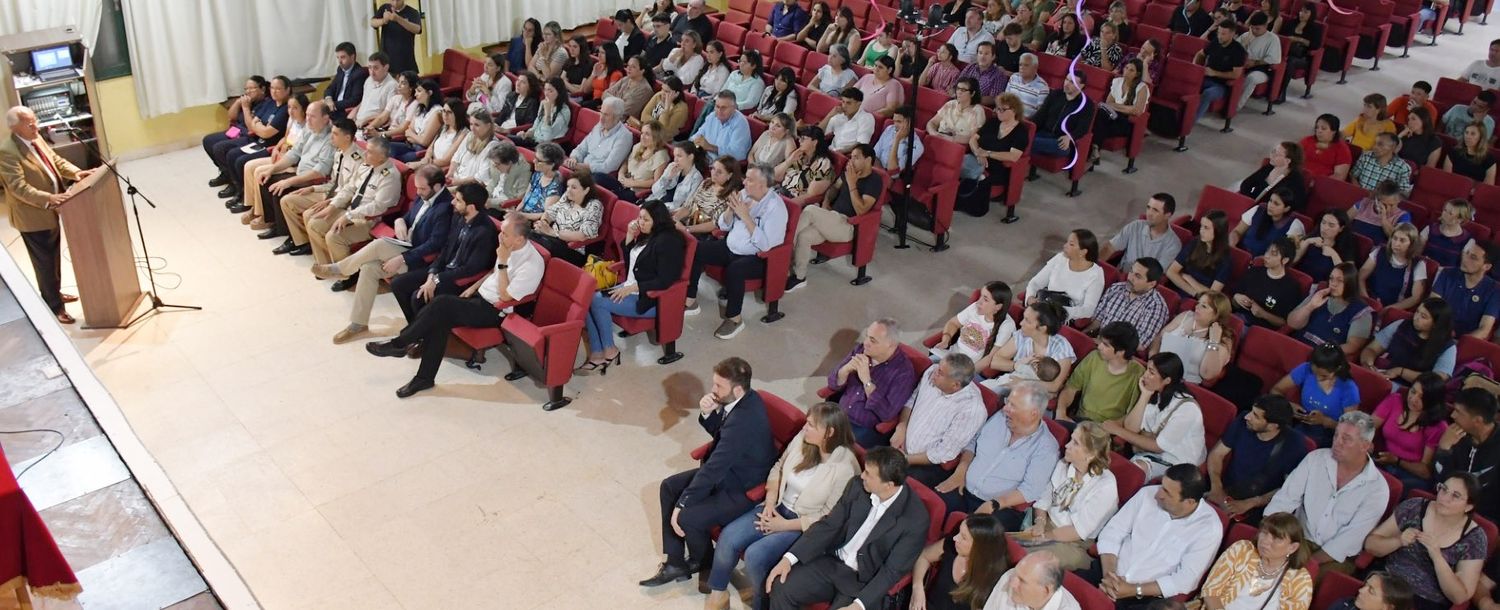 El doctor Abel Albino brindó una charla denominada “los cinco pasos para una gran nación”