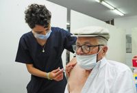 Arribaron casi mil dosis para tratar de cubrir el universo de adultos mayores de 70 años