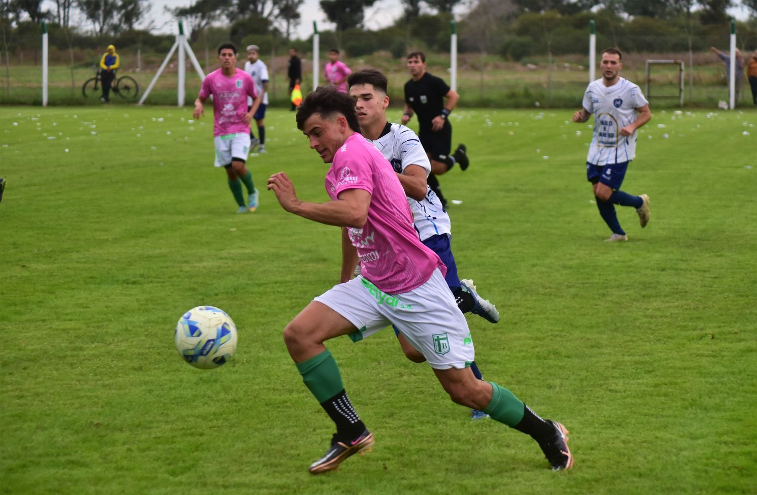 Sportivo Belgrano y la Sociedad Sportiva de Devoto definen el titulo.