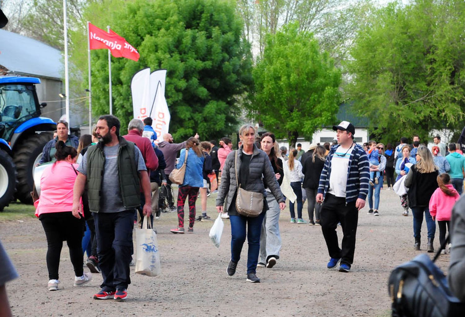 Miles de personas visitaron la Expotan en su jornada de cierre