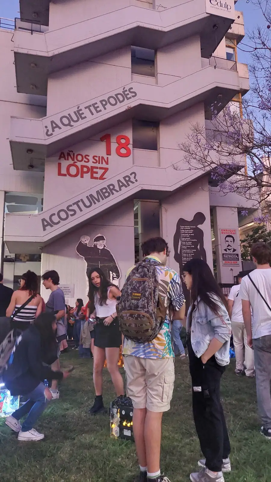 Apertura de la 7° Bienal Universitaria en el Rectorado de la UNLP.