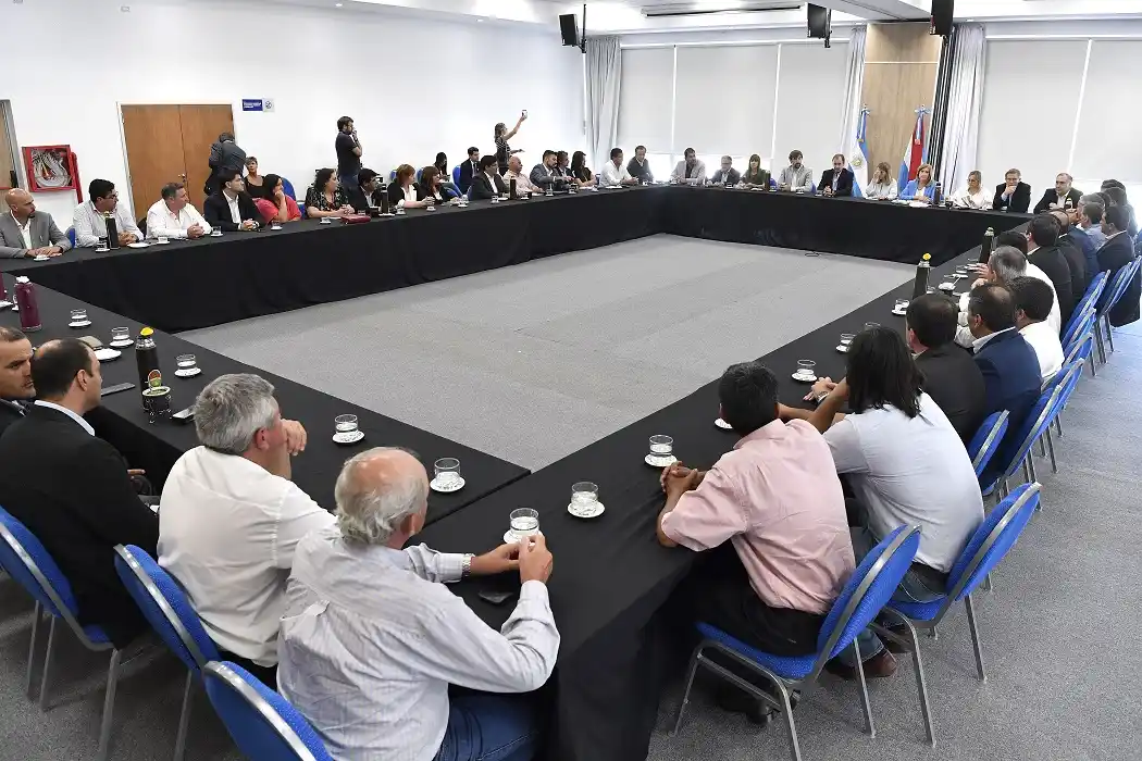 Coparticipación: Bordet  aseguró el envío en tiempo y forma a todos los municipios