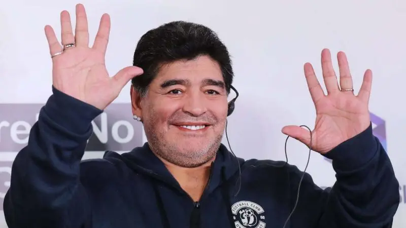 Maradona ya tiene casa en Bielorrusia: Una mansión de 20 millones de dólares