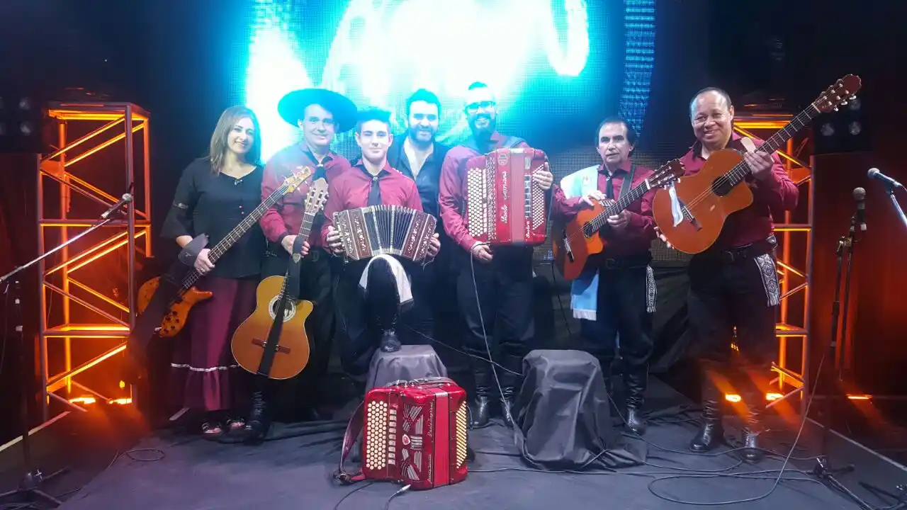 Esta noche se presentará Tupa Noy en el Anfiteatro del Lago