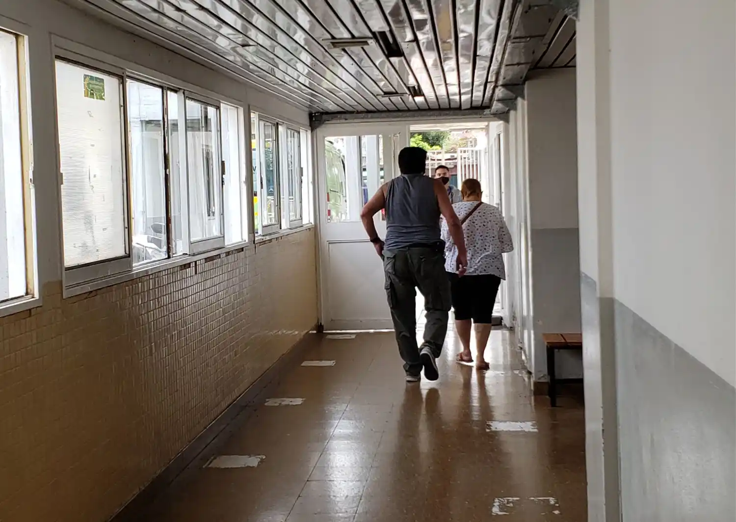 Pasillo del Hospital Emilio Ruffa. Foto: La Opinión.