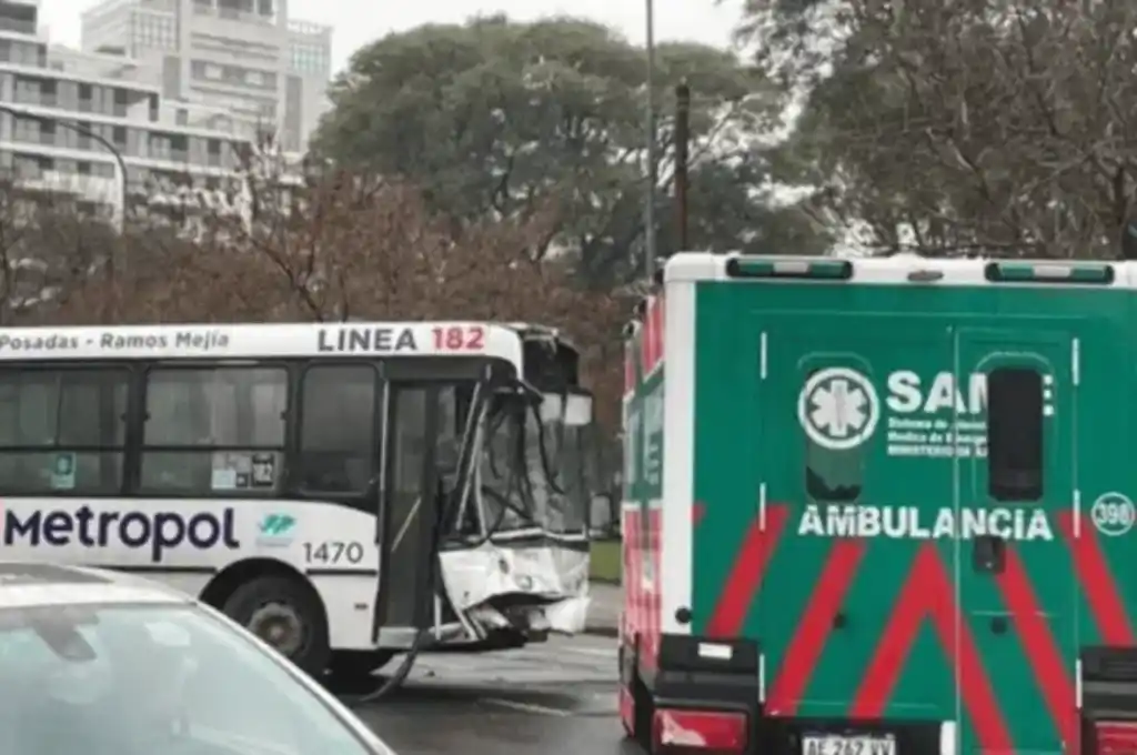 Ambos colectivos se dirigían hacia la avenida General Paz.