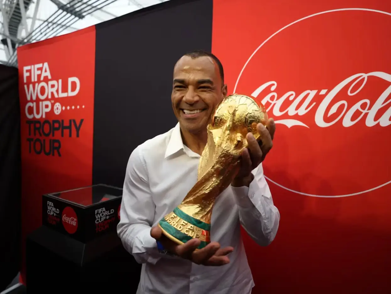 Cafú, leyenda de la Selección Brasileña y Campeón del Mundo (1994 y 2002).