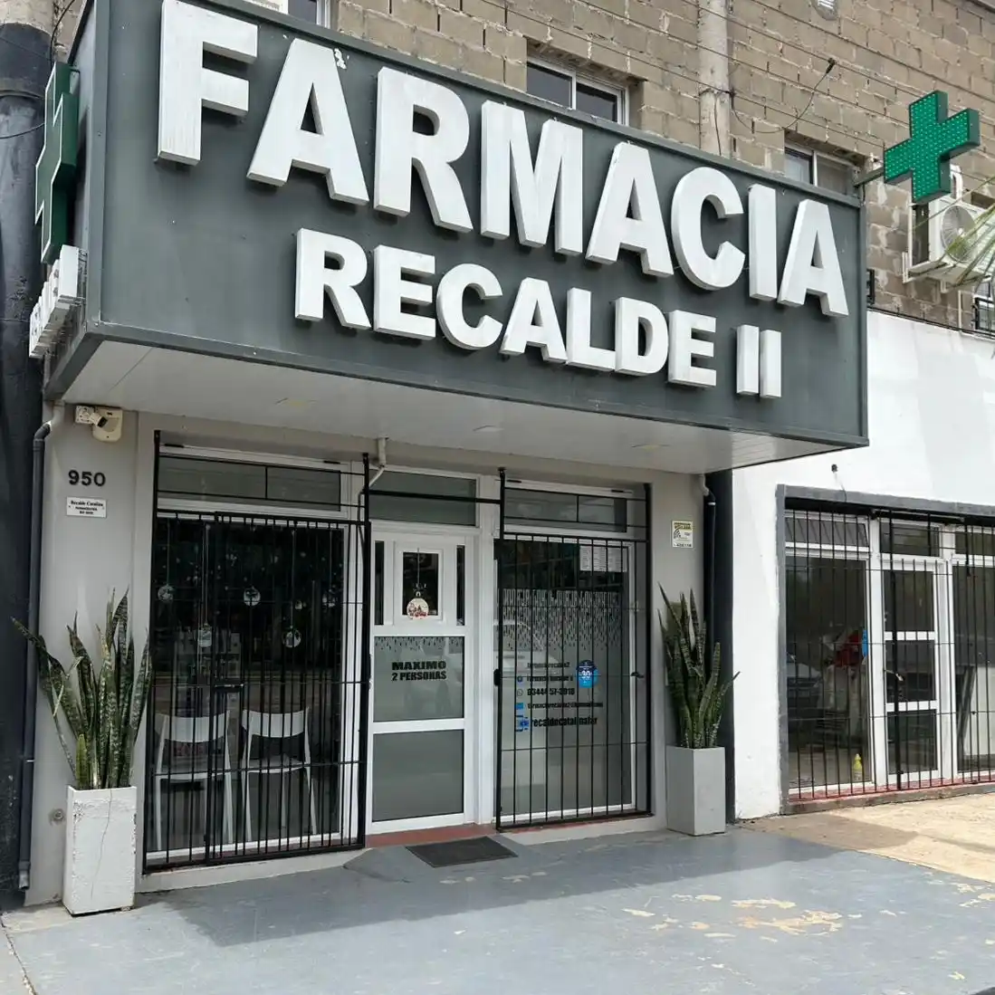 Farmacia Recalde 2 celebró su quinto aniversario al servicio de la zona suroeste