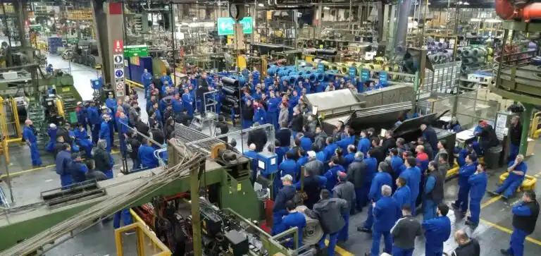 Neumáticos: trabajadores y empresarios se reúnen para tratar de solucionar el conflicto