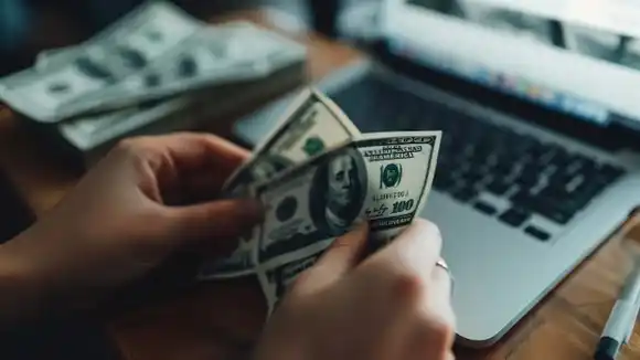 Con la atención en el Congreso e intervención oficial, el mercado frenó la presión sobre el dólar