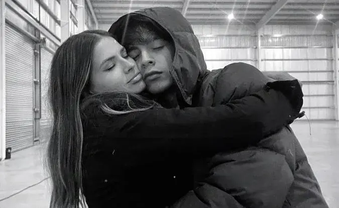 La China Suárez confirmó su romance con Rusherking con la foto de un necochense