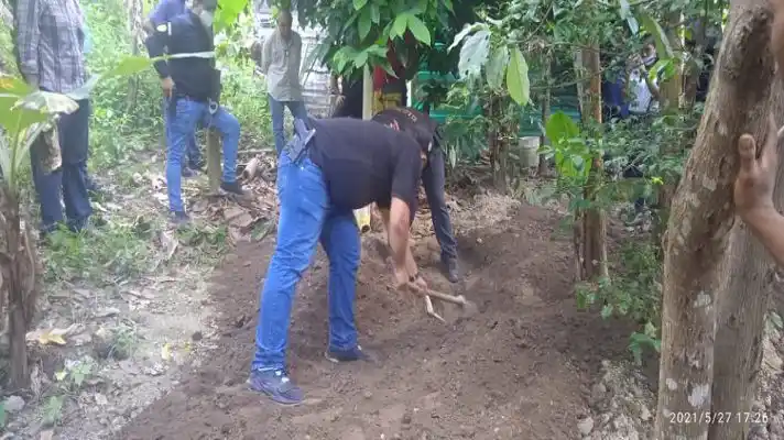 Mató con un pico y sepultó a joven en el patio de su parcela entre Vargas y Miranda