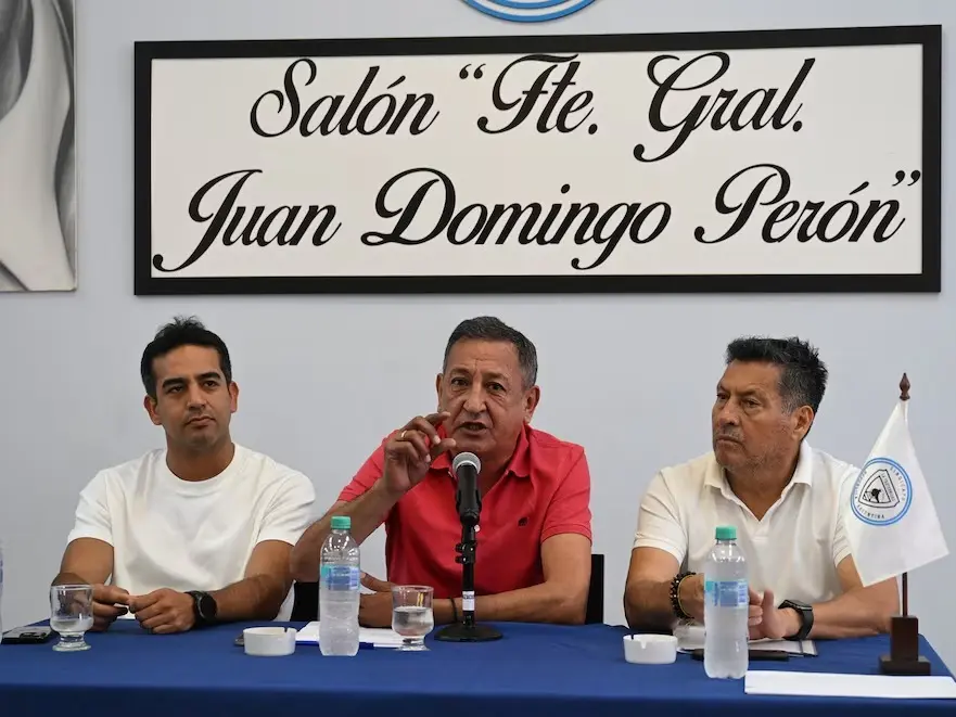 Maturano en conferencia de prensa tras la reunión con delegados.