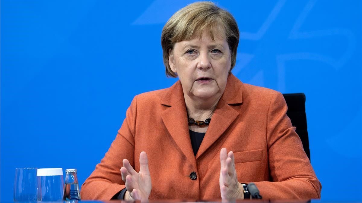 Angela Merkel critica los estadios llenos en la Eurocopa