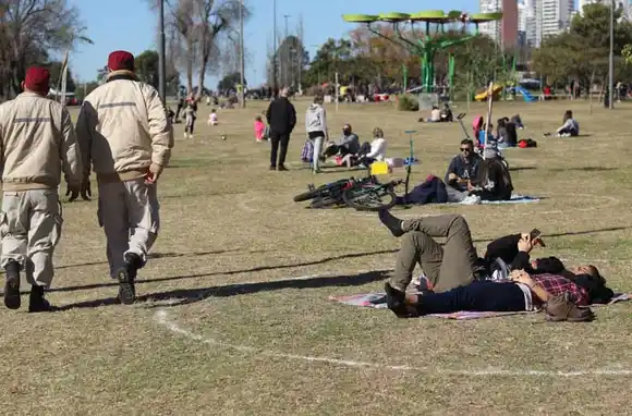 El domingo amaneció helado pero la temperatura subiría por la tarde