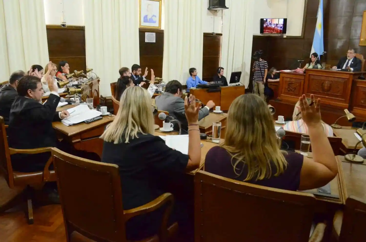 En Concordia prohibieron la actividad de “trapitos”, cuidacohes y malabaristas