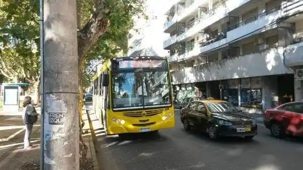 Colectivero retuvo a un sujeto acusado de manosear a dos pasajeras
