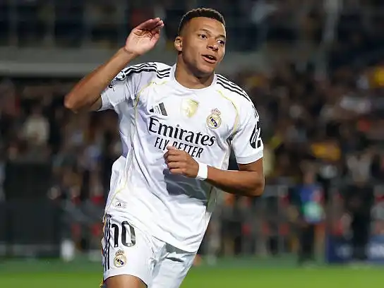 Mbappé anotó tres veces en la goleada de Real Madrid
