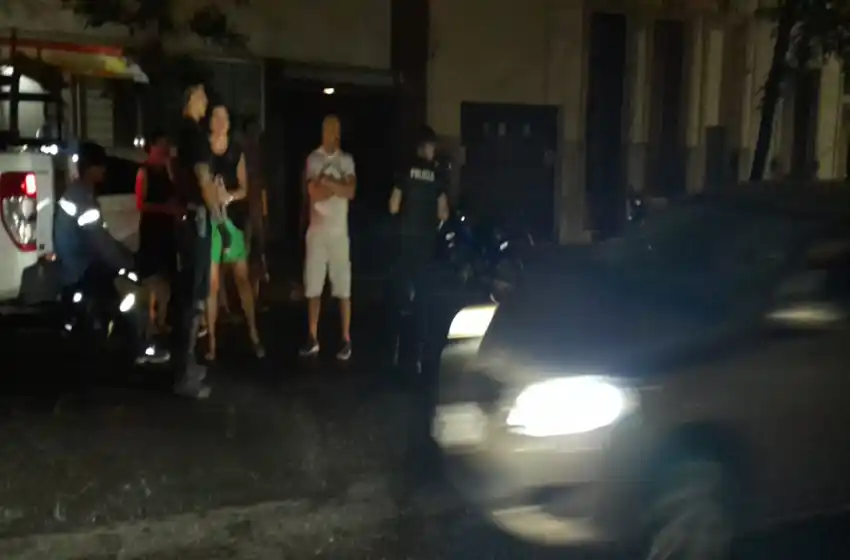 Indignación de vecinos de Rodríguez al 900 tras 55 horas sin agua ni luz