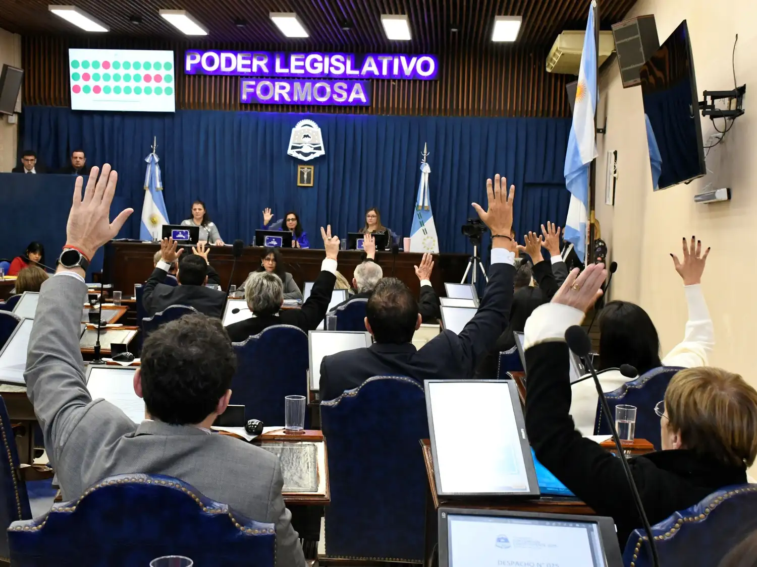 Nueva Constitución provincial: paridad de género, paz social, seguridad pública y partidos políticos