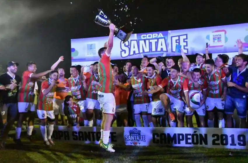 Central Córdoba cayó sin atenuantes y Sportivo Las Parejas gritó campeón