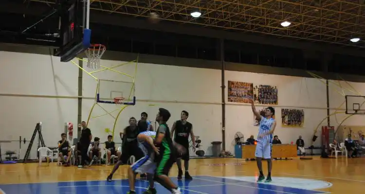 Básquet: Náutico juega este miércoles 8 en Escobar