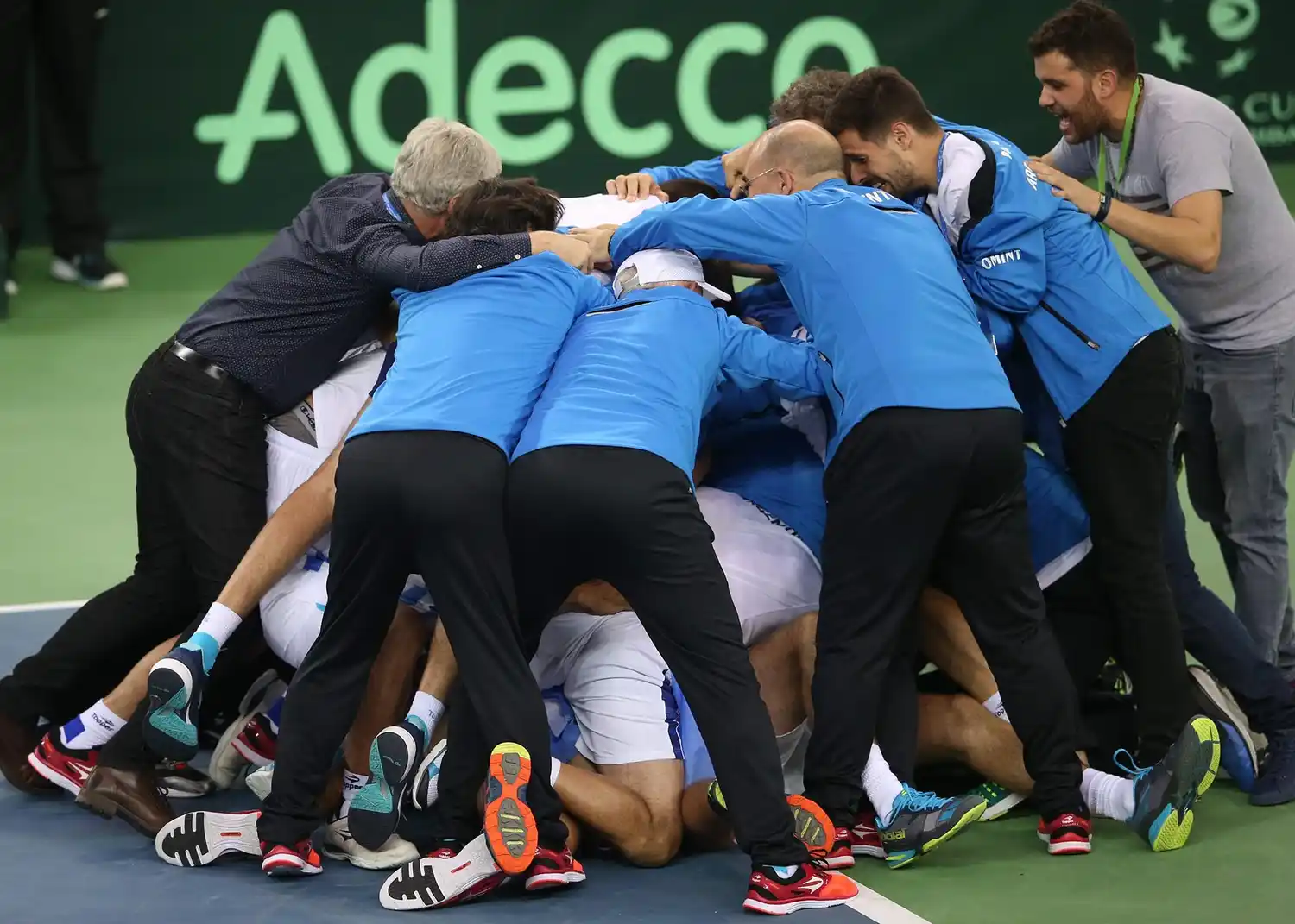 Macri recibe al equipo argentino de Copa Davis en la Rosada